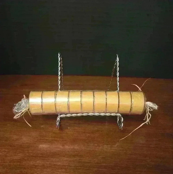 Set of  9 hand crafted 100% beeswax tea lights - Picture 2 of 4